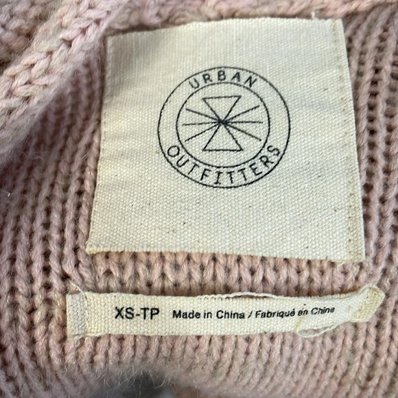 Urban Outfitters Light Pink Balloon Sleeve Cardigan - Picture 5 of 6